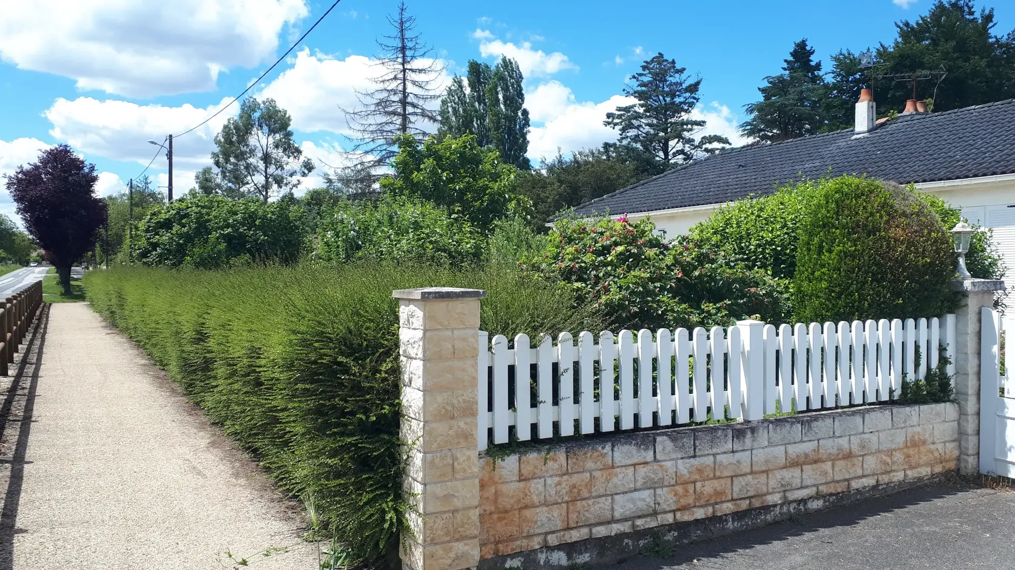 Maison à vendre à Chateau Larcher avec jardin et terrasses - 134 m² 