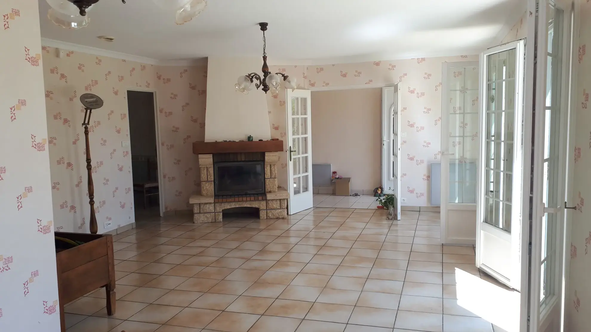 Maison à vendre à Chateau Larcher avec jardin et terrasses - 134 m² 