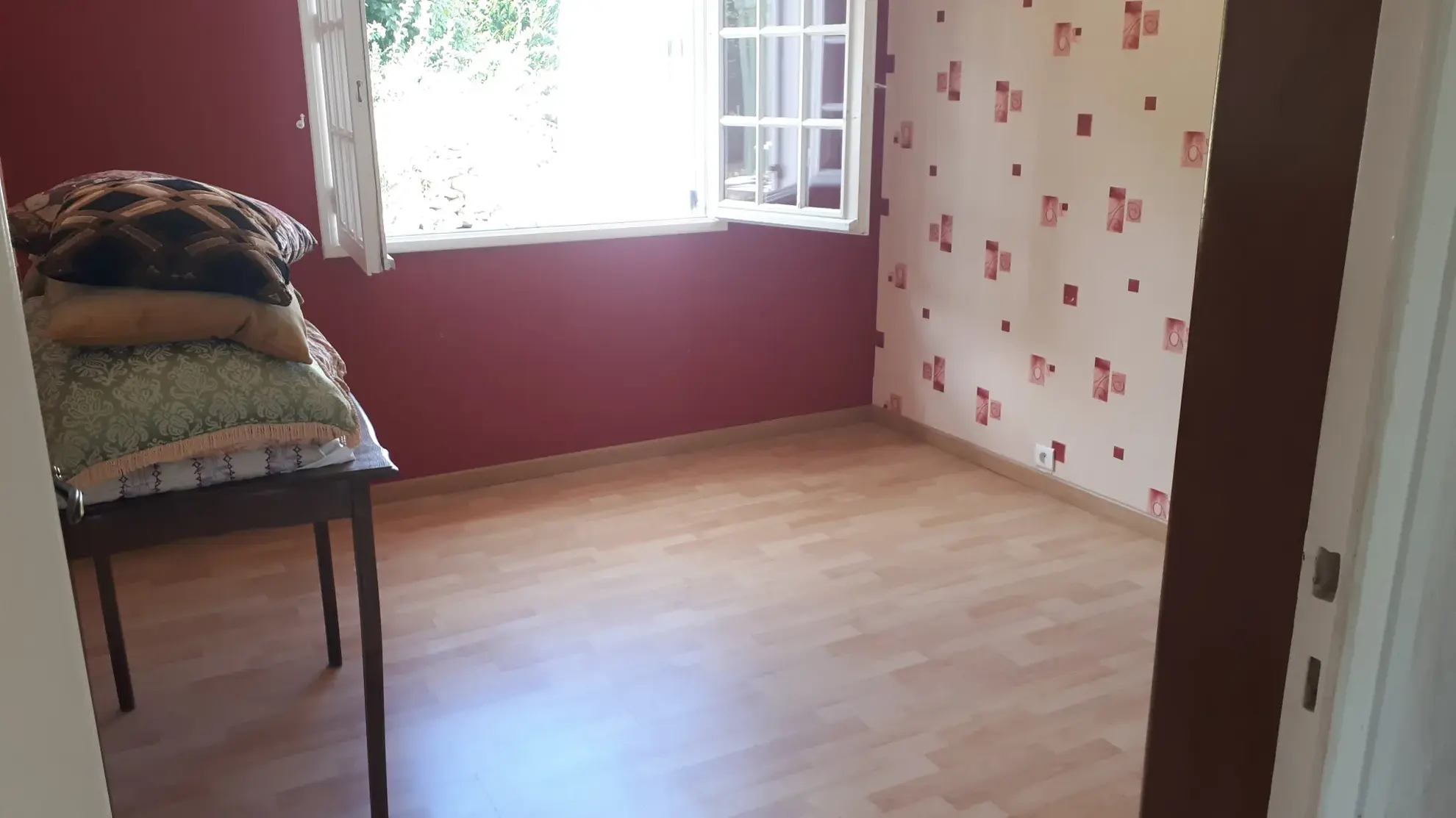 Maison à vendre à Chateau Larcher avec jardin et terrasses - 134 m² 