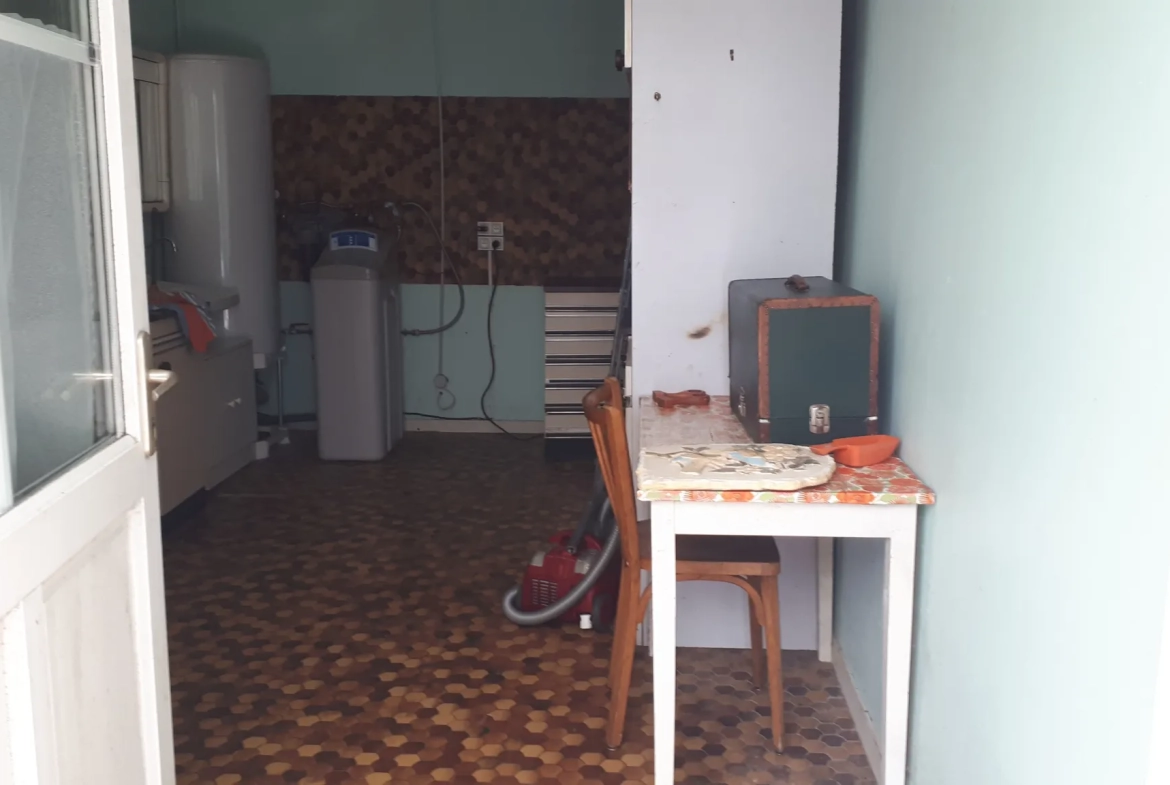 Maison à vendre à Chateau Larcher avec jardin et terrasses - 134 m² 