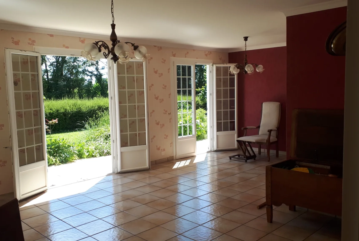 Maison à vendre à Chateau Larcher avec jardin et terrasses - 134 m² 