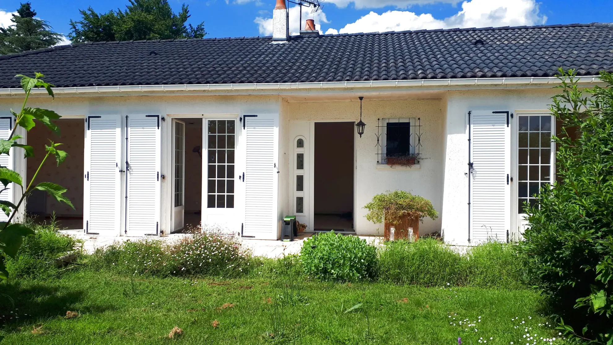 Maison à vendre à Chateau Larcher avec jardin et terrasses - 134 m² 
