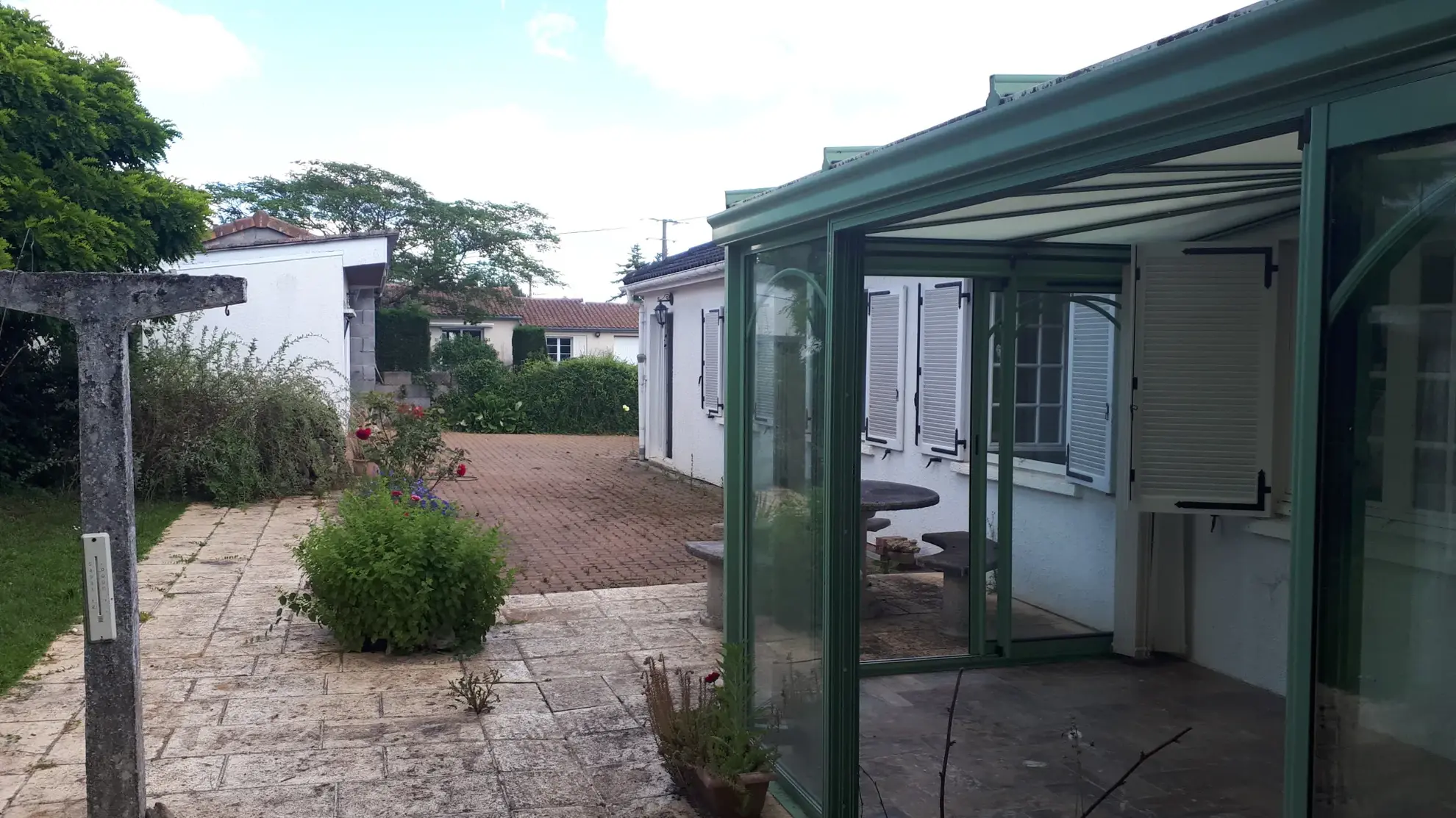Maison à vendre à Chateau Larcher avec jardin et terrasses - 134 m² 