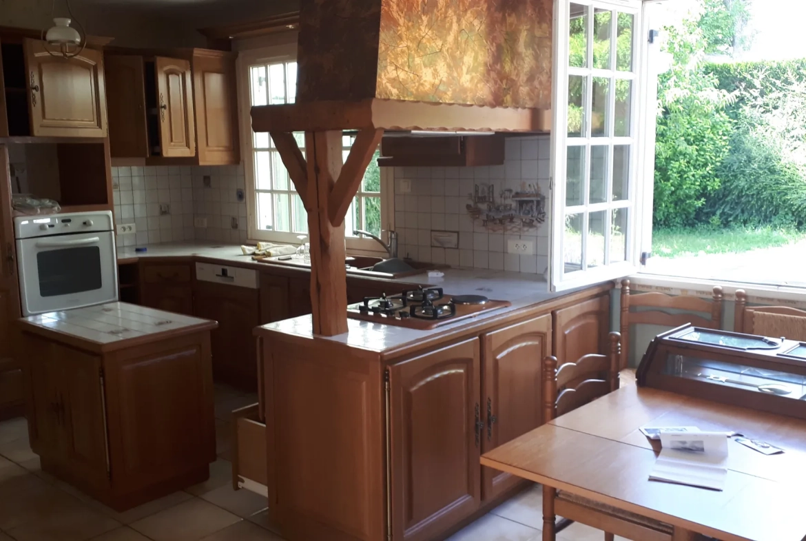 Maison à vendre à Chateau Larcher avec jardin et terrasses - 134 m² 