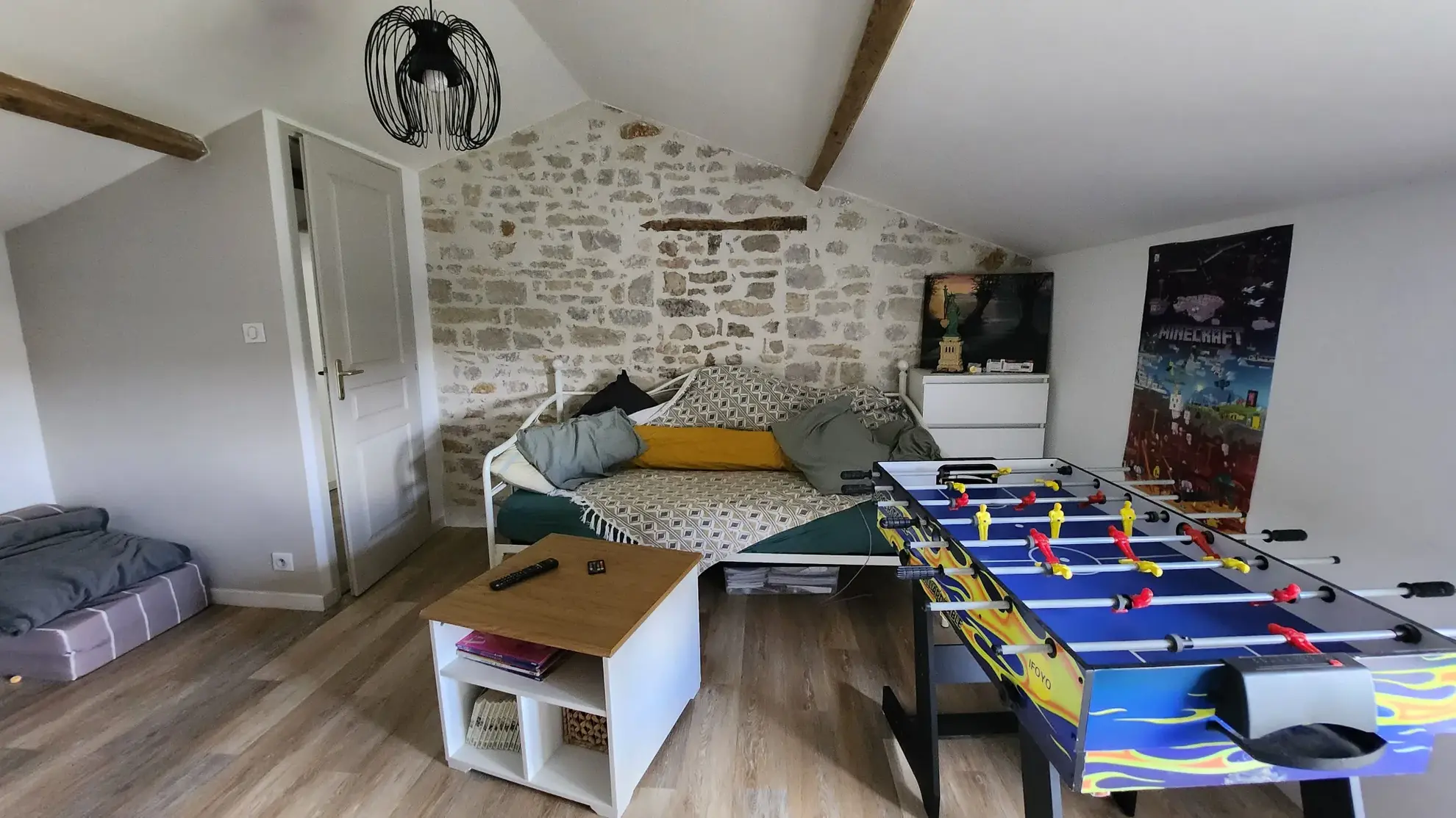 Charmante maison en pierre rénovée avec 3 chambres et garage à Sainte Hermine 