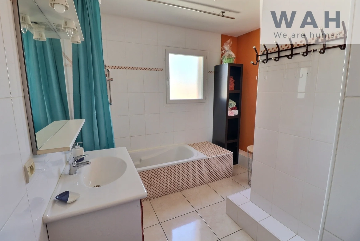 Appartement duplex F4 à Lunel – 86 m² avec jardin et garage 
