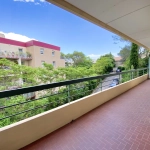 Appartement T4 lumineux avec terrasse à Nîmes, Quartier Jardins de la Fontaine