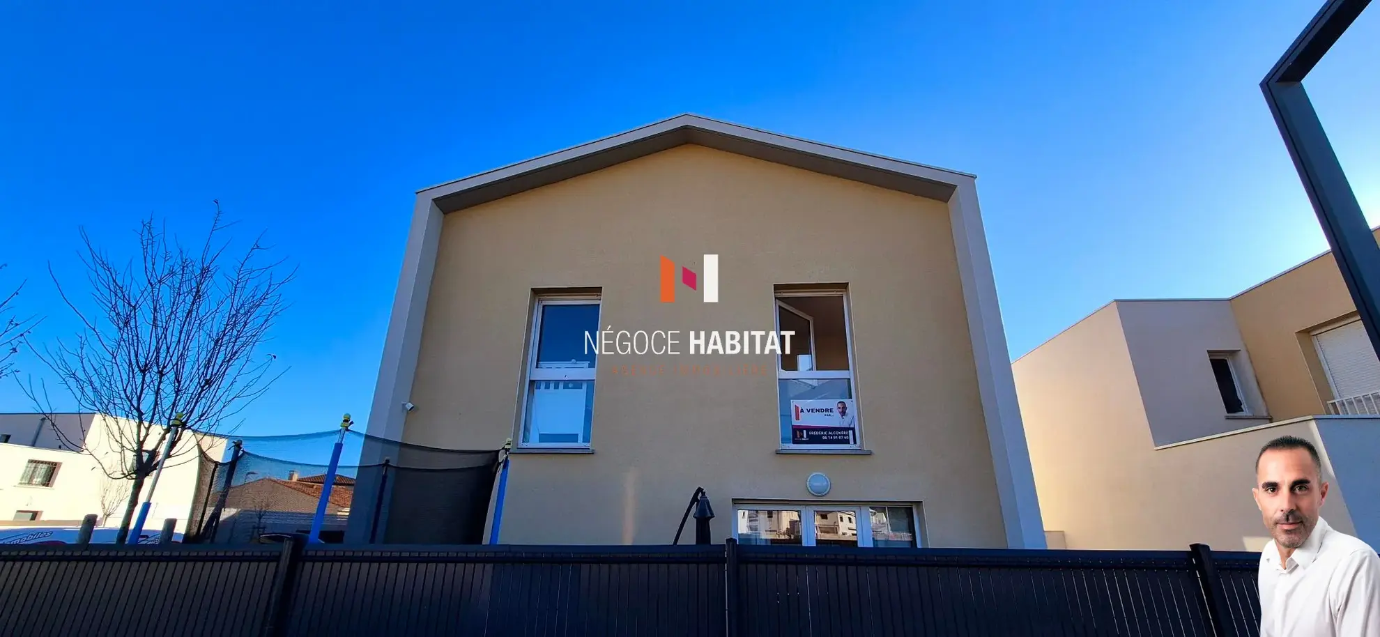 Maison récente T4 avec jardin, parking sécurisé et panneaux solaires à Saussan 