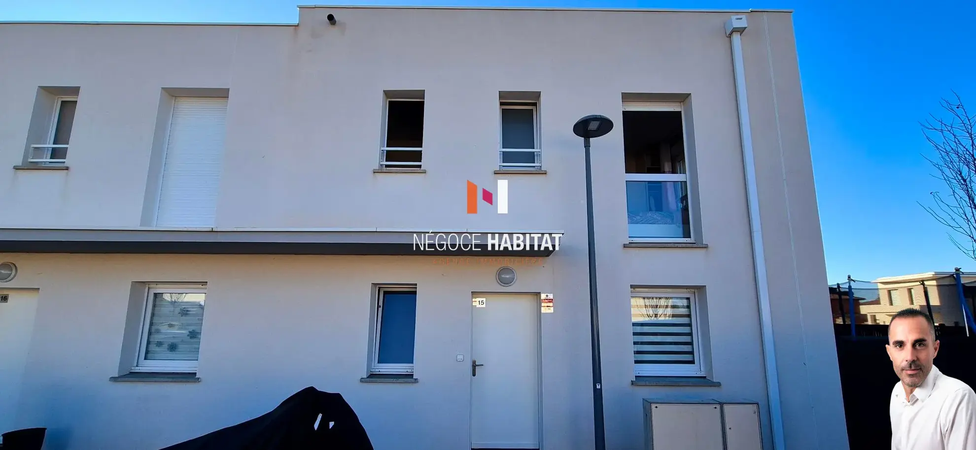 Maison récente T4 avec jardin, parking sécurisé et panneaux solaires à Saussan 
