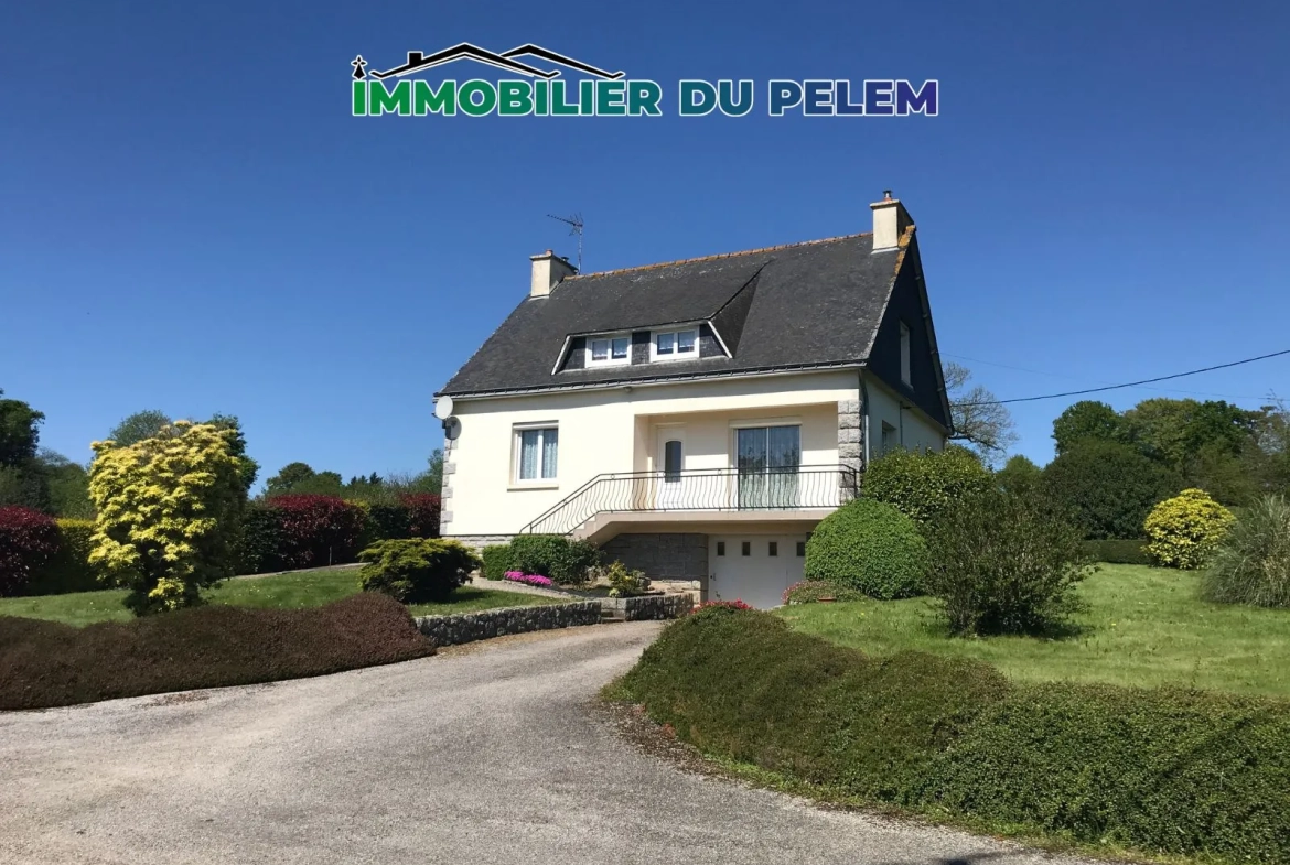 Maison familiale 4 chambres avec hangar et grand terrain en campagne 