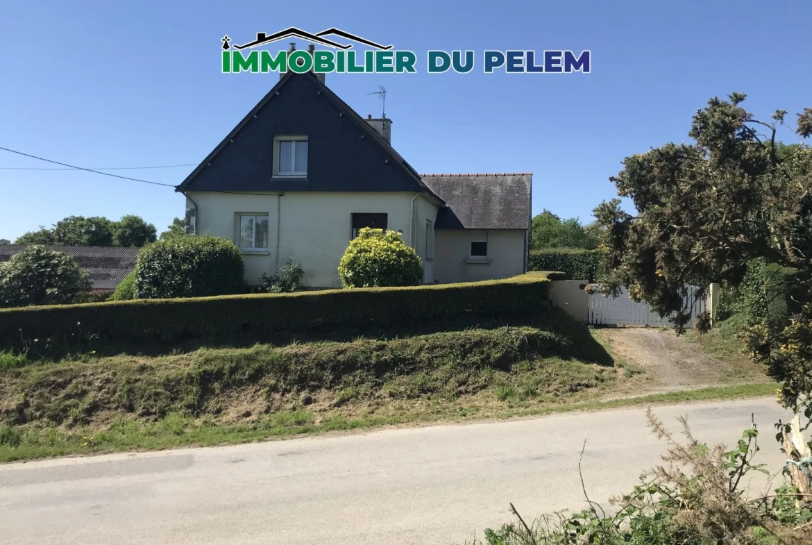 Maison familiale 4 chambres avec hangar et grand terrain en campagne 