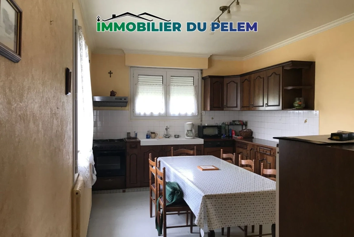 Maison familiale 4 chambres avec hangar et grand terrain en campagne 