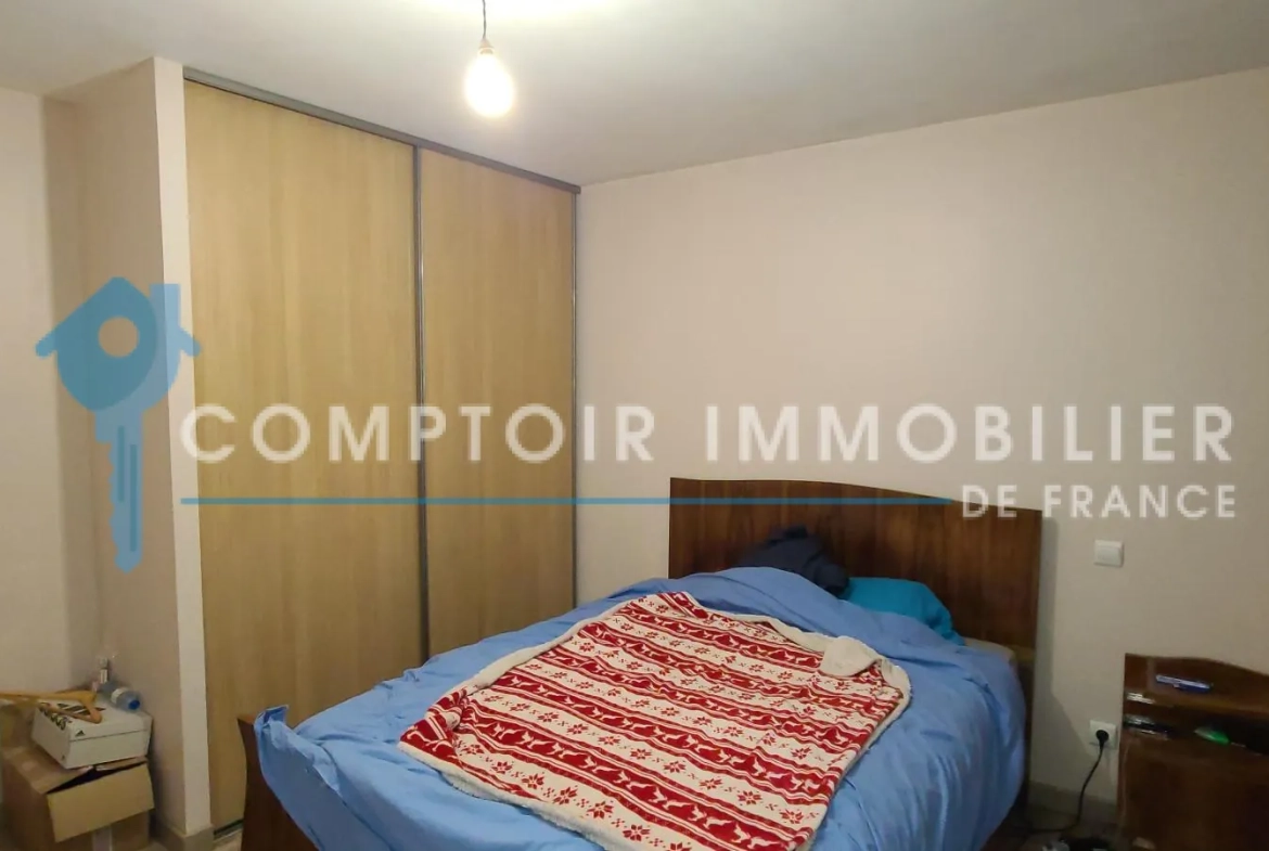 Maison T3 de 144 m² avec appartement T2, hangar et terrain à Montrejeau 