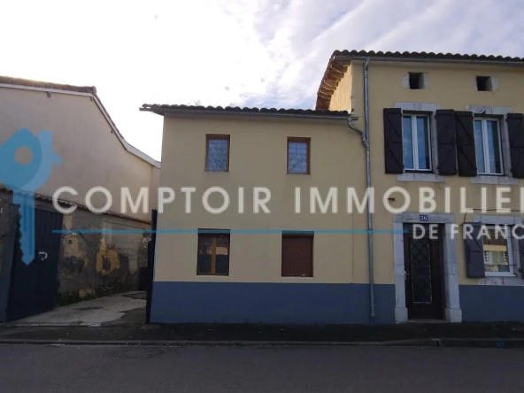 Maison T3 de 144 m² avec appartement T2, hangar et terrain à Montrejeau