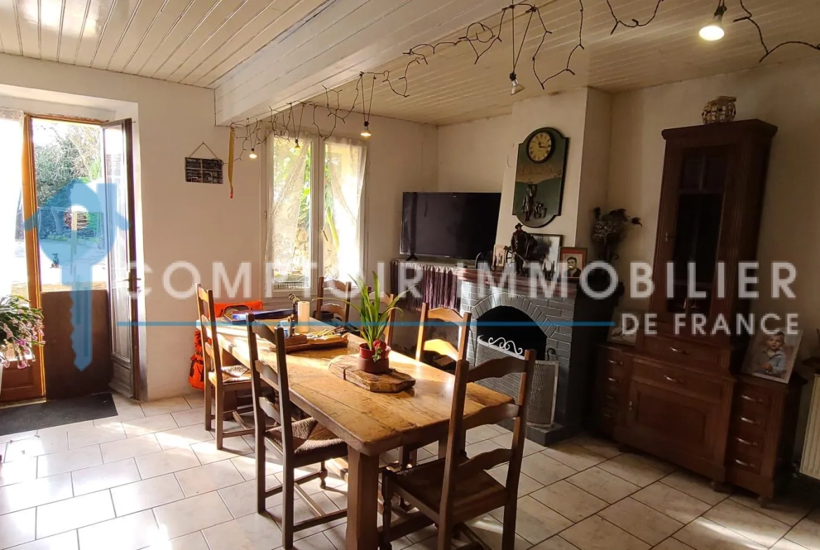 Maison T3 de 144 m² avec appartement T2, hangar et terrain à Montrejeau 