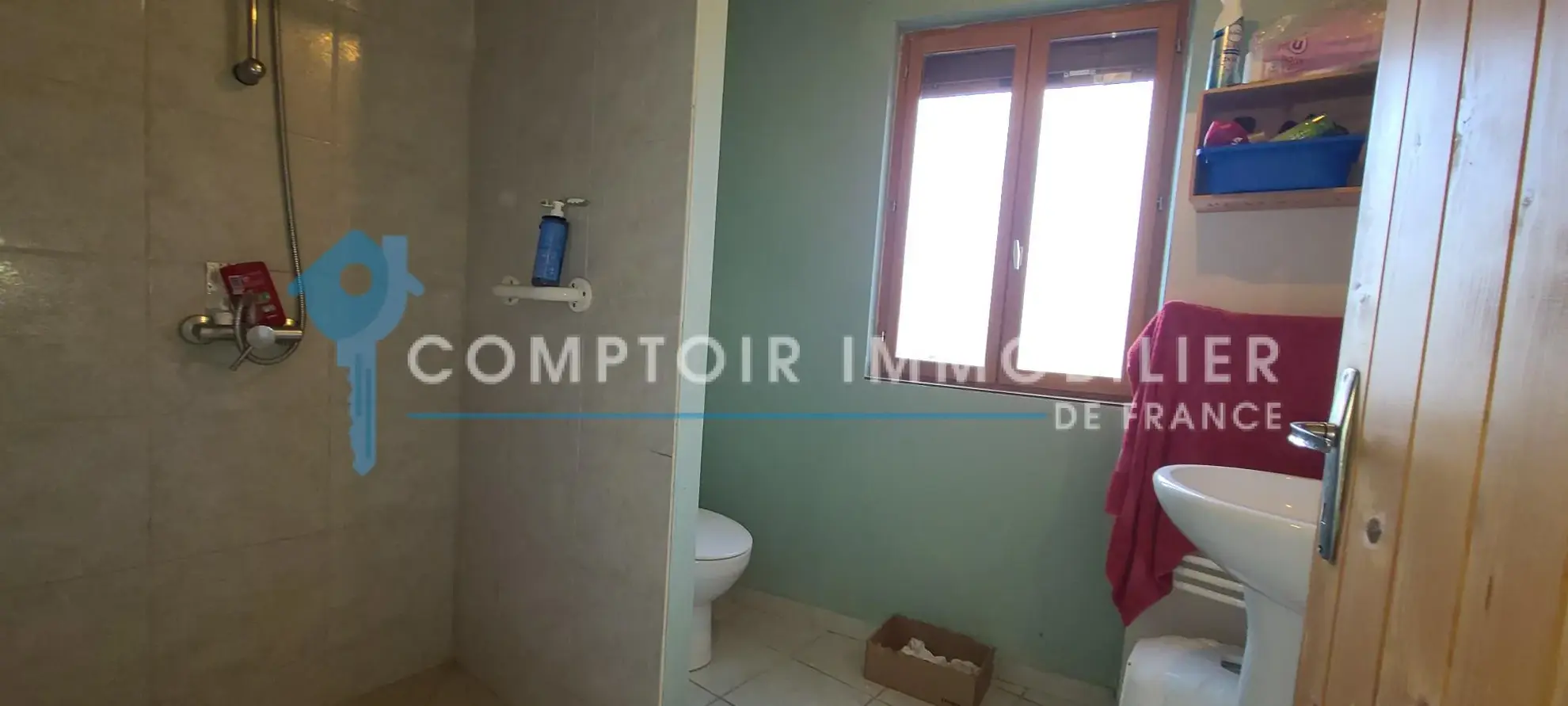 Maison T3 de 144 m² avec appartement T2, hangar et terrain à Montrejeau 