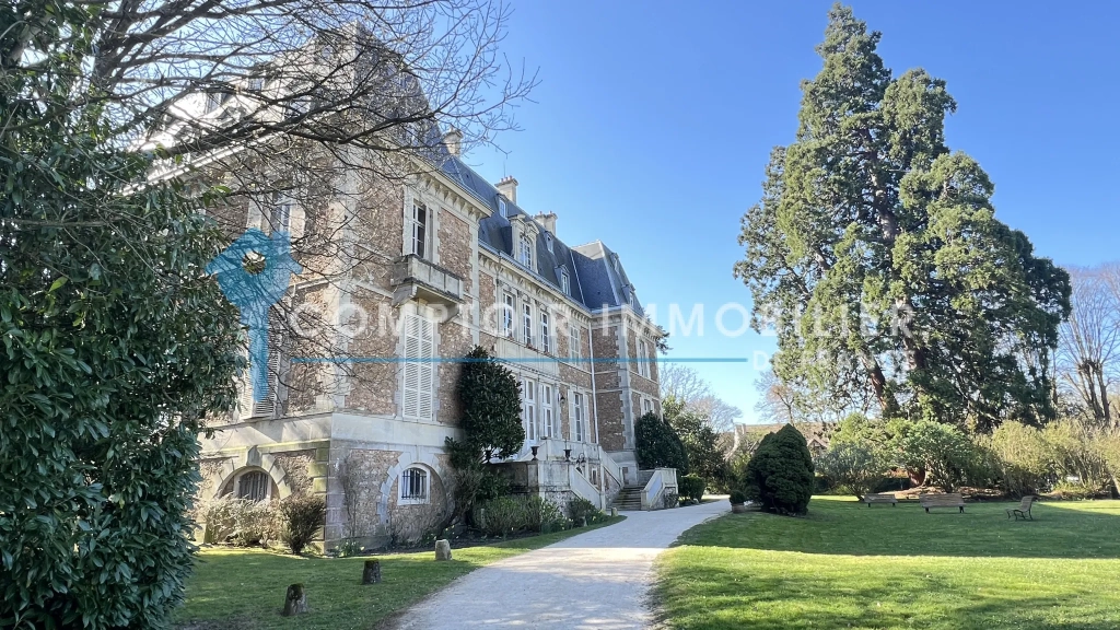 Appartement de standing avec parc et parking à Guigneville-sur-Essonne