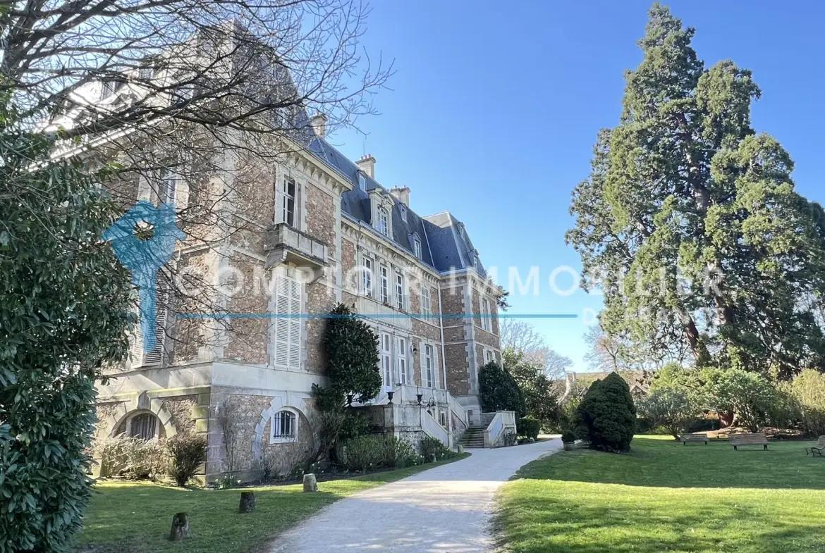 Appartement de standing avec parc et parking à Guigneville-sur-Essonne 