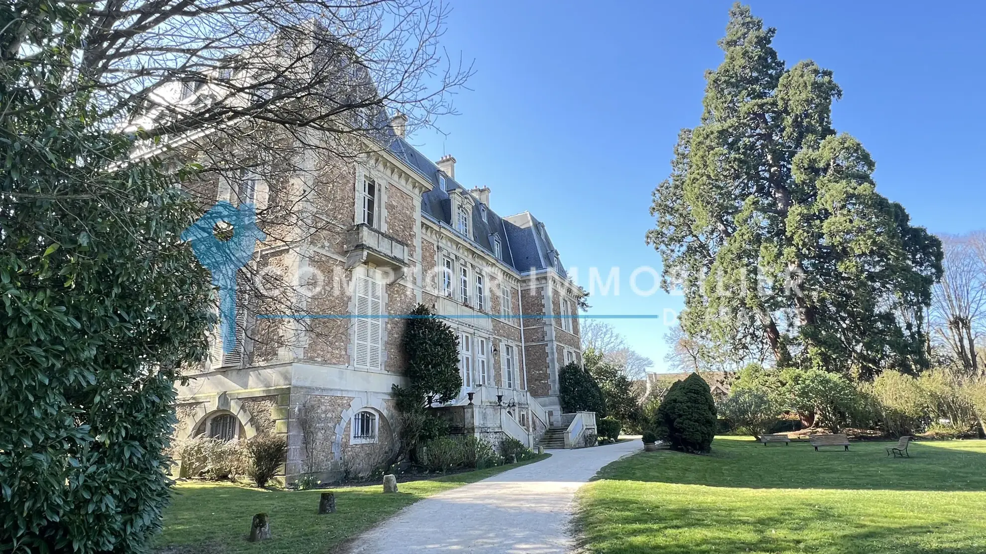 Appartement de standing avec parc et parking à Guigneville-sur-Essonne 