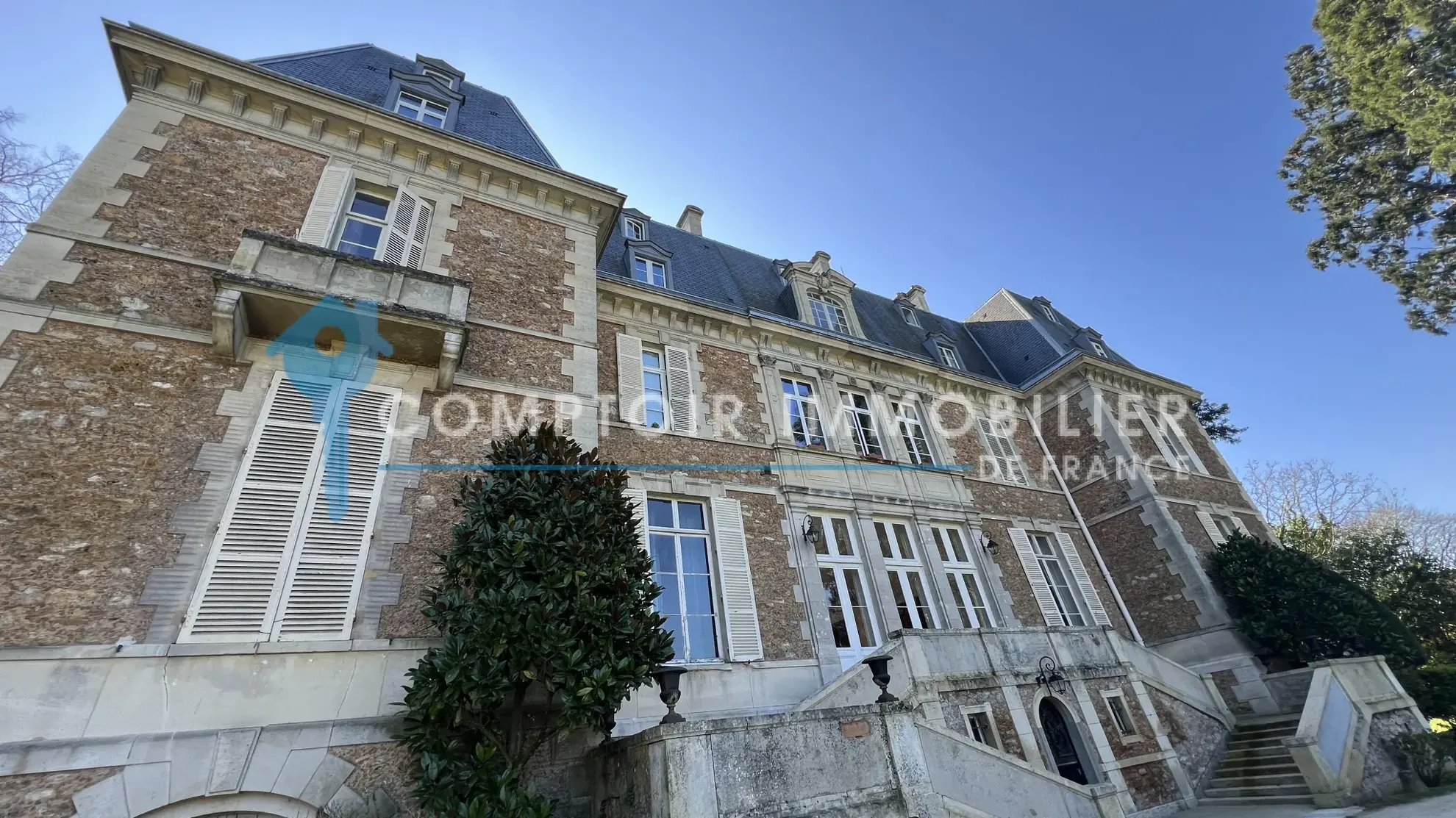 Appartement de standing avec parc et parking à Guigneville-sur-Essonne 