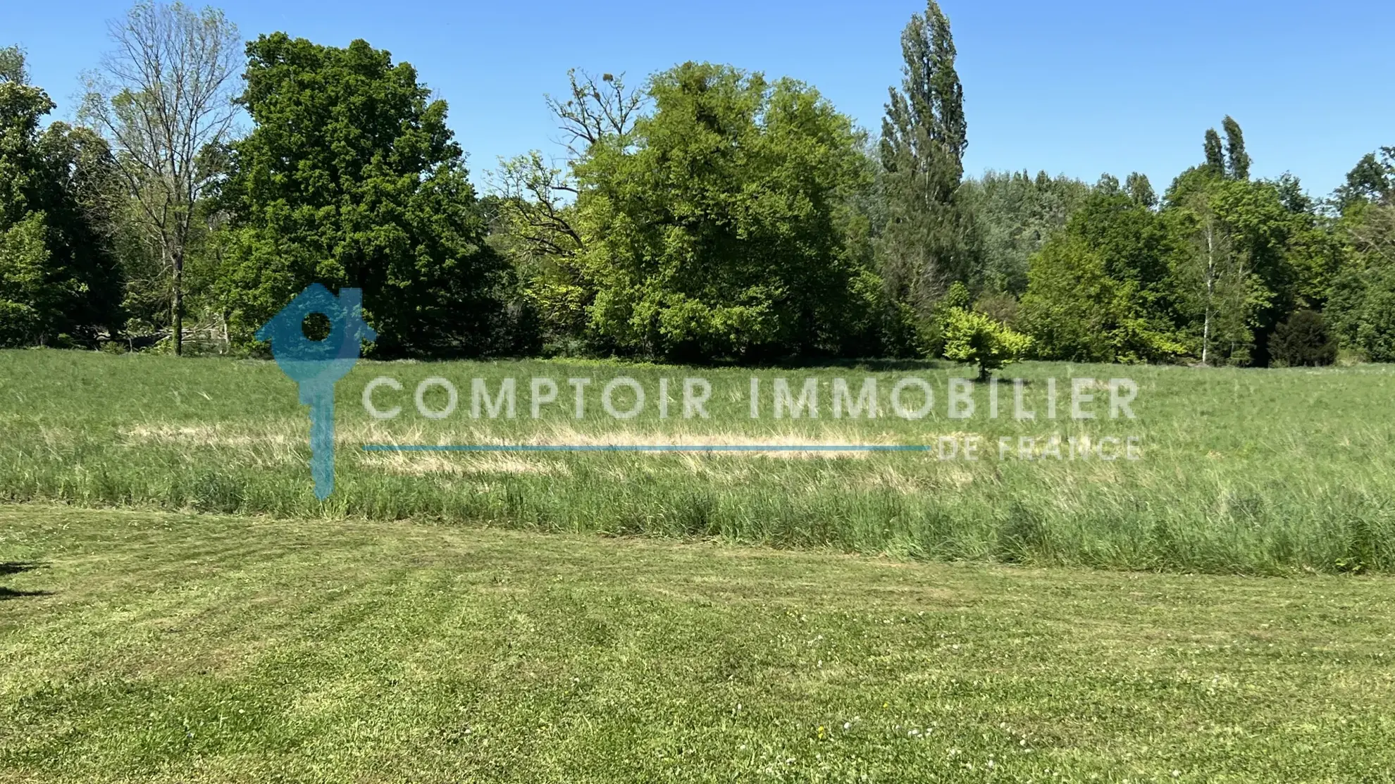 Appartement de standing avec parc et parking à Guigneville-sur-Essonne 