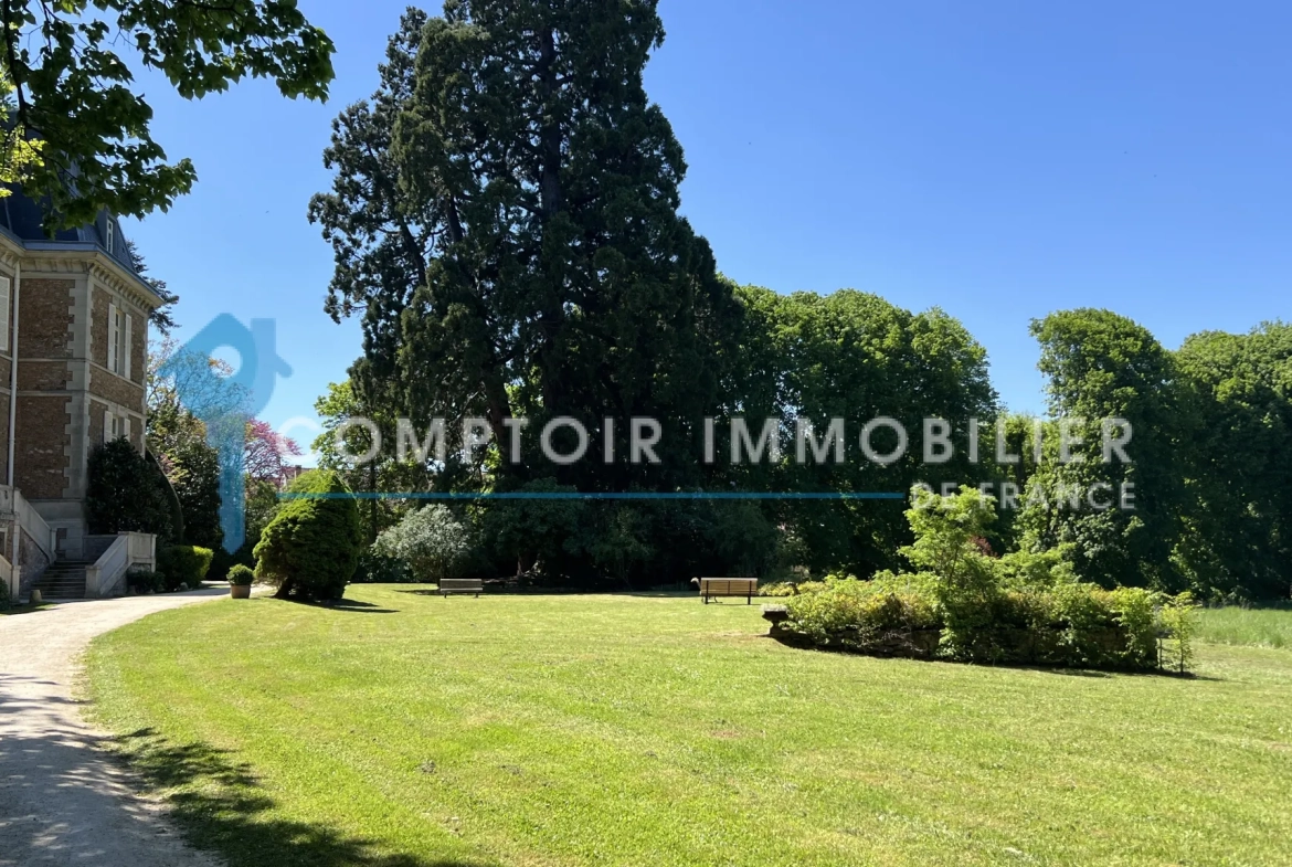 Appartement de standing avec parc et parking à Guigneville-sur-Essonne 