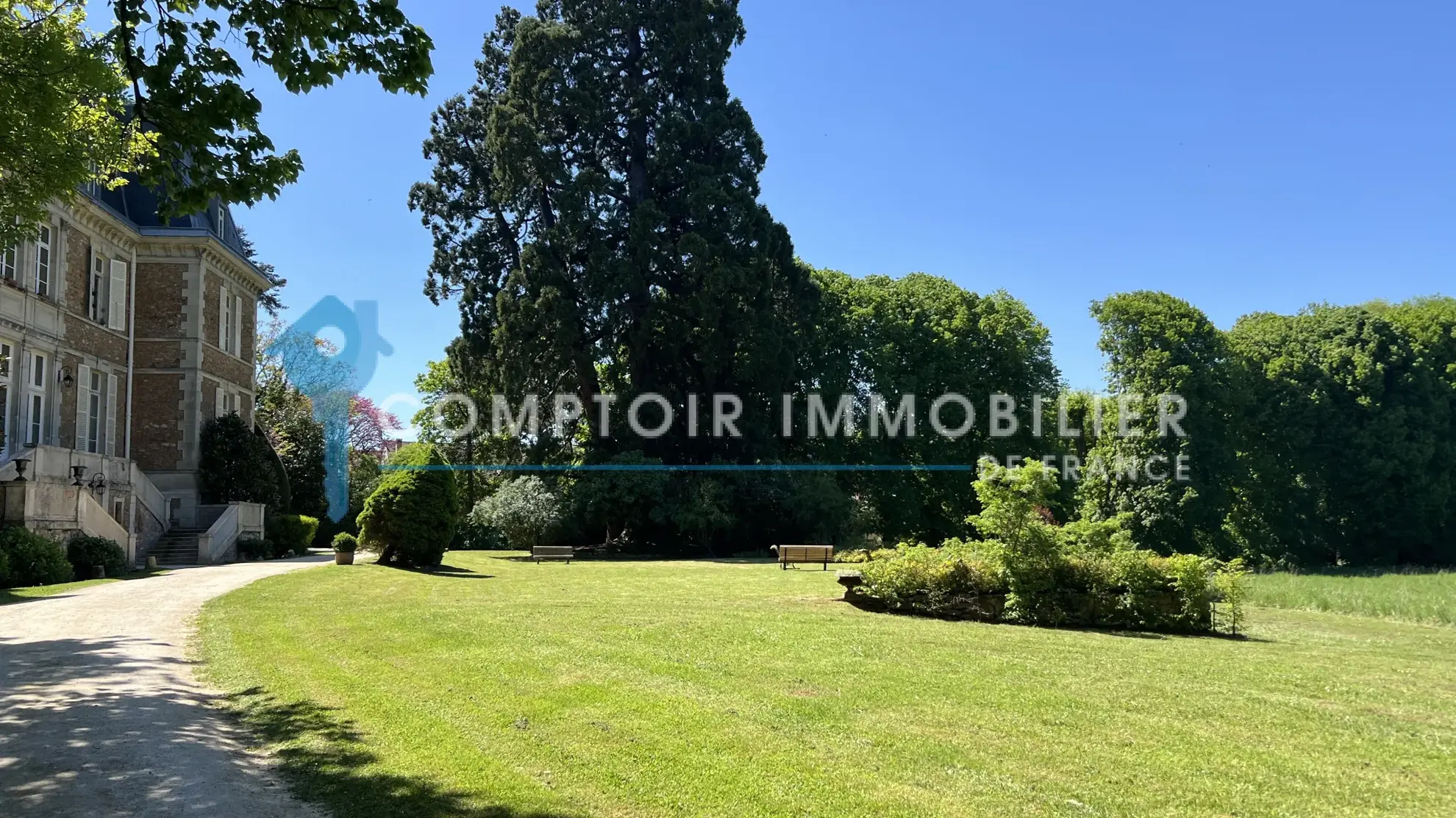 Appartement de standing avec parc et parking à Guigneville-sur-Essonne 