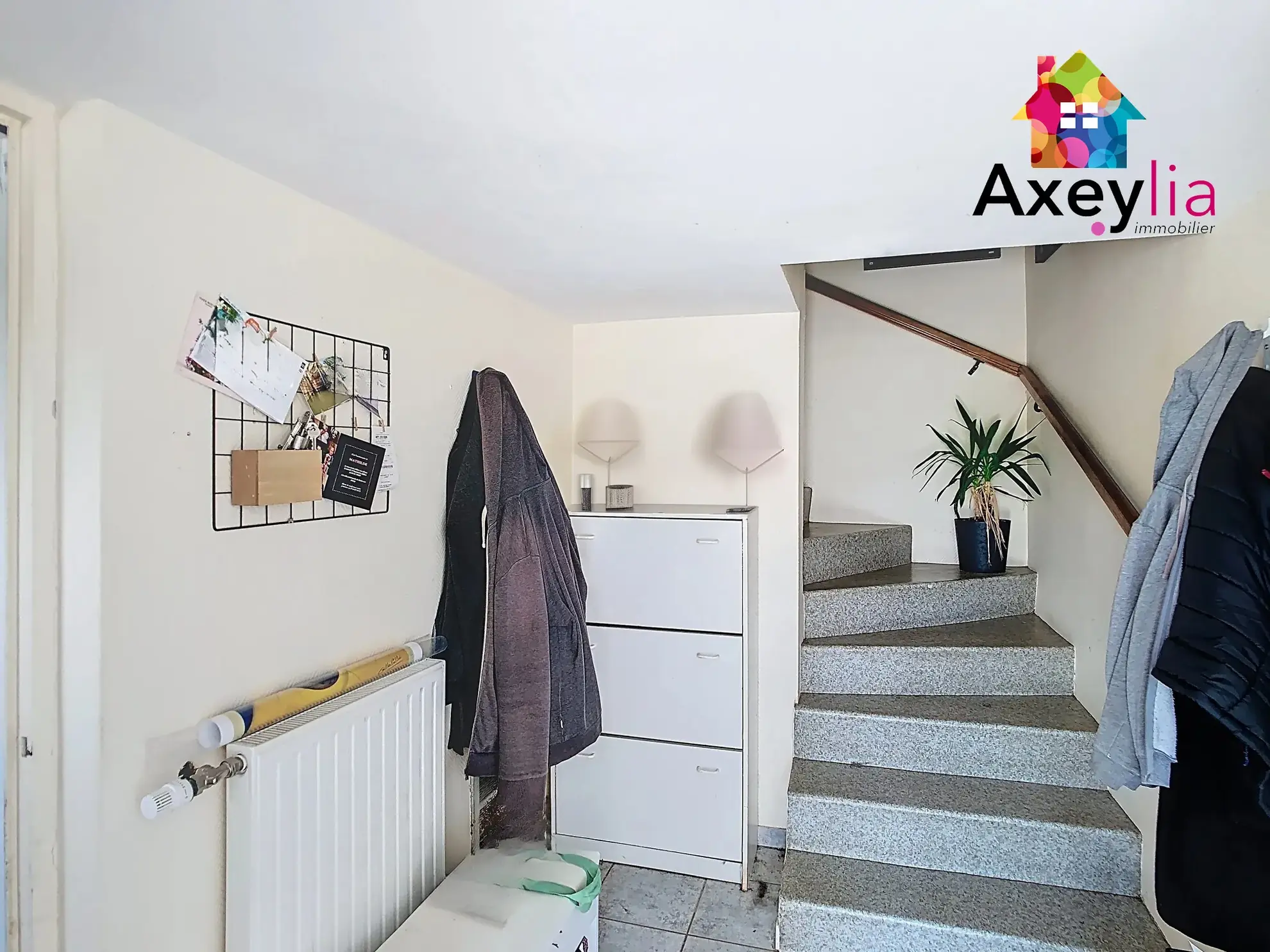 Maison à vendre à Riorges avec 3 chambres, piscine et grand terrain arboré 
