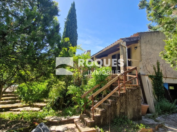 Villa à vendre à Lodève de 107 m² avec piscine et terrain arboré