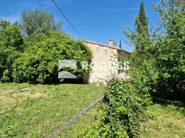 Villa à vendre à Lodève de 107 m² avec piscine et terrain arboré 