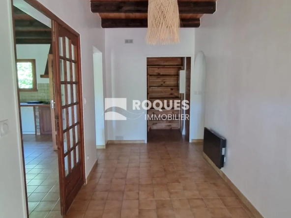 Villa à vendre à Lodève de 107 m² avec piscine et terrain arboré 
