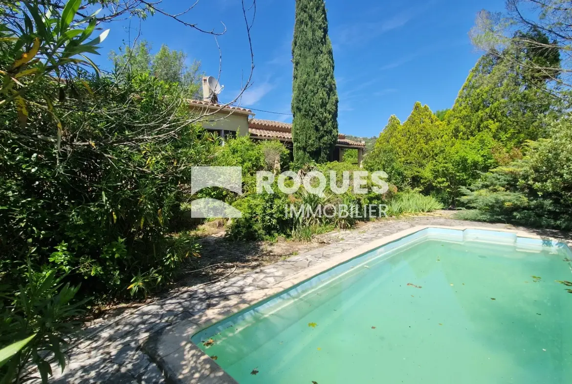 Villa à vendre à Lodève de 107 m² avec piscine et terrain arboré 