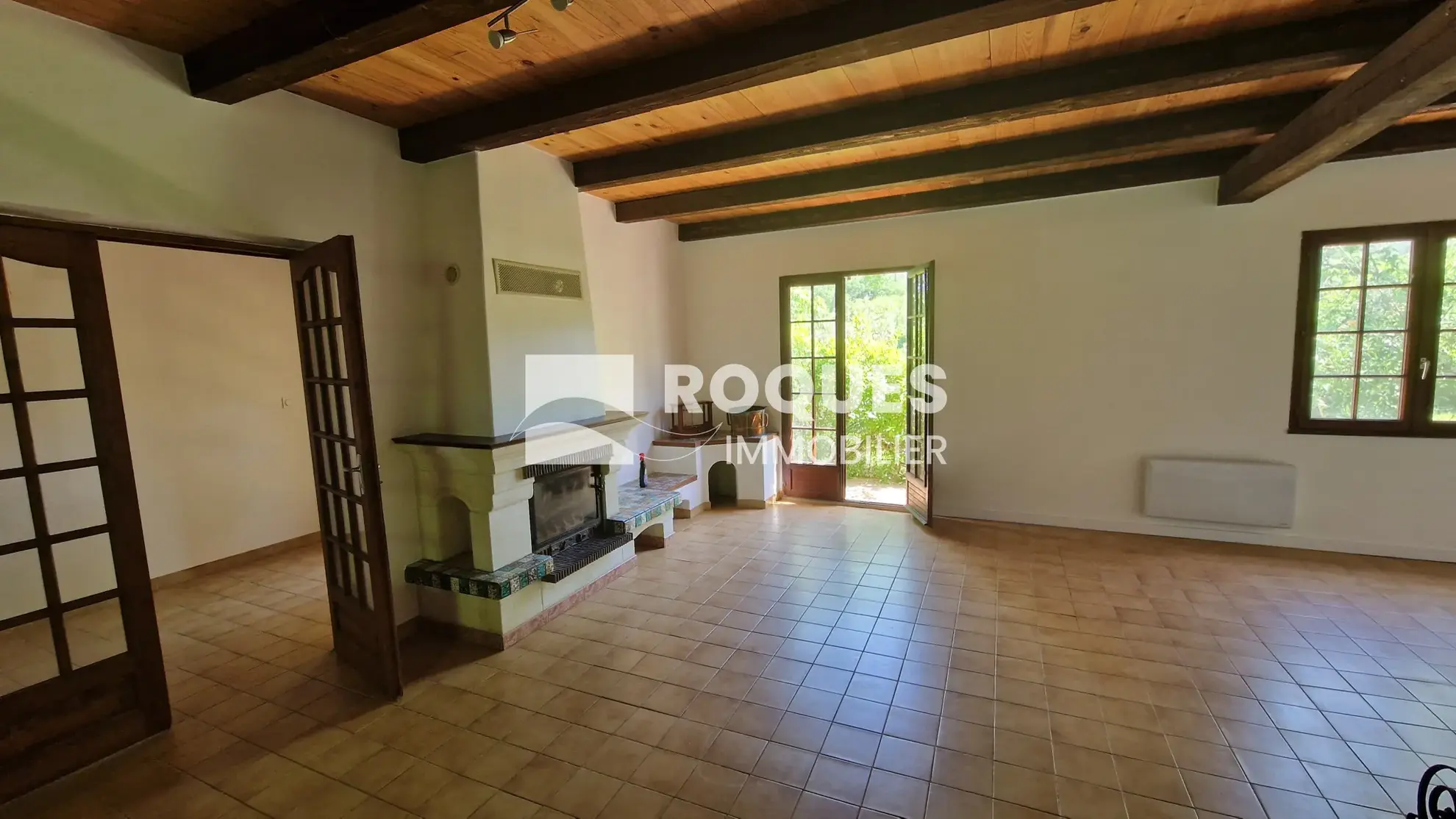 Villa à vendre à Lodève de 107 m² avec piscine et terrain arboré 