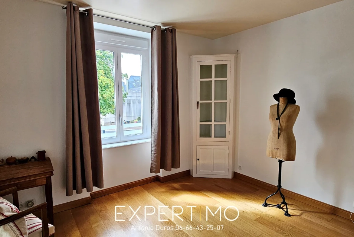 Maison à Loudéac 132 m² avec jardin et garage, proche commodités 