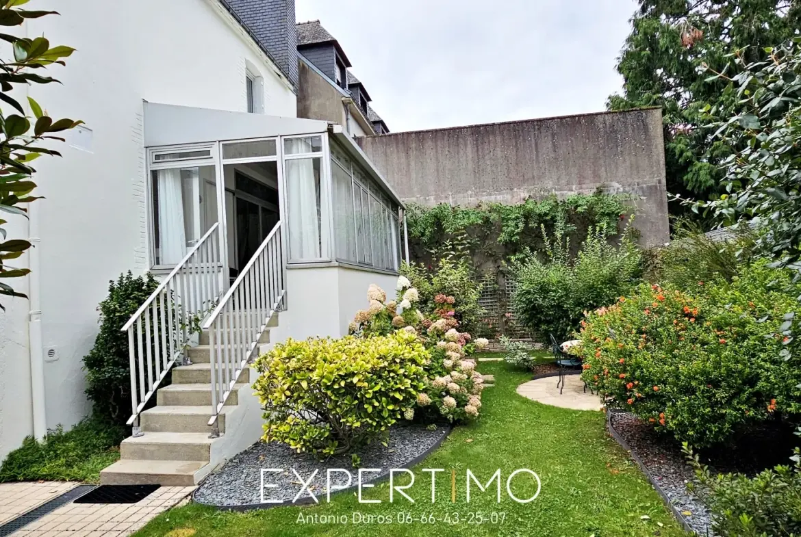 Maison à Loudéac 132 m² avec jardin et garage, proche commodités 