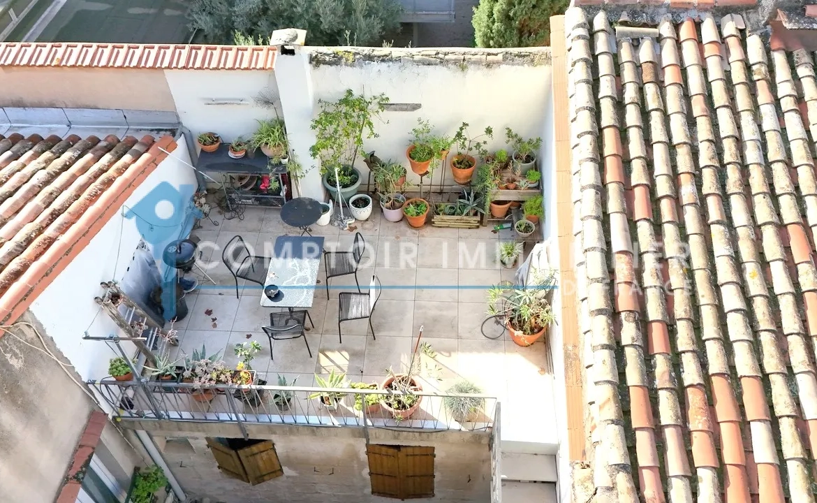Bel appartement T2 de 52m² avec terrasse à Montpellier Écusson 