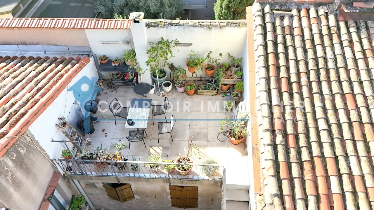 Bel appartement T2 de 52m² avec terrasse à Montpellier Écusson 