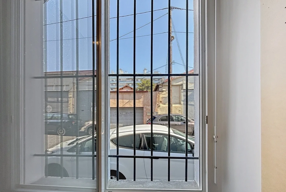 Studio rénové de 10 m² à Marseille Canet – Opportunité d'investissement locatif 
