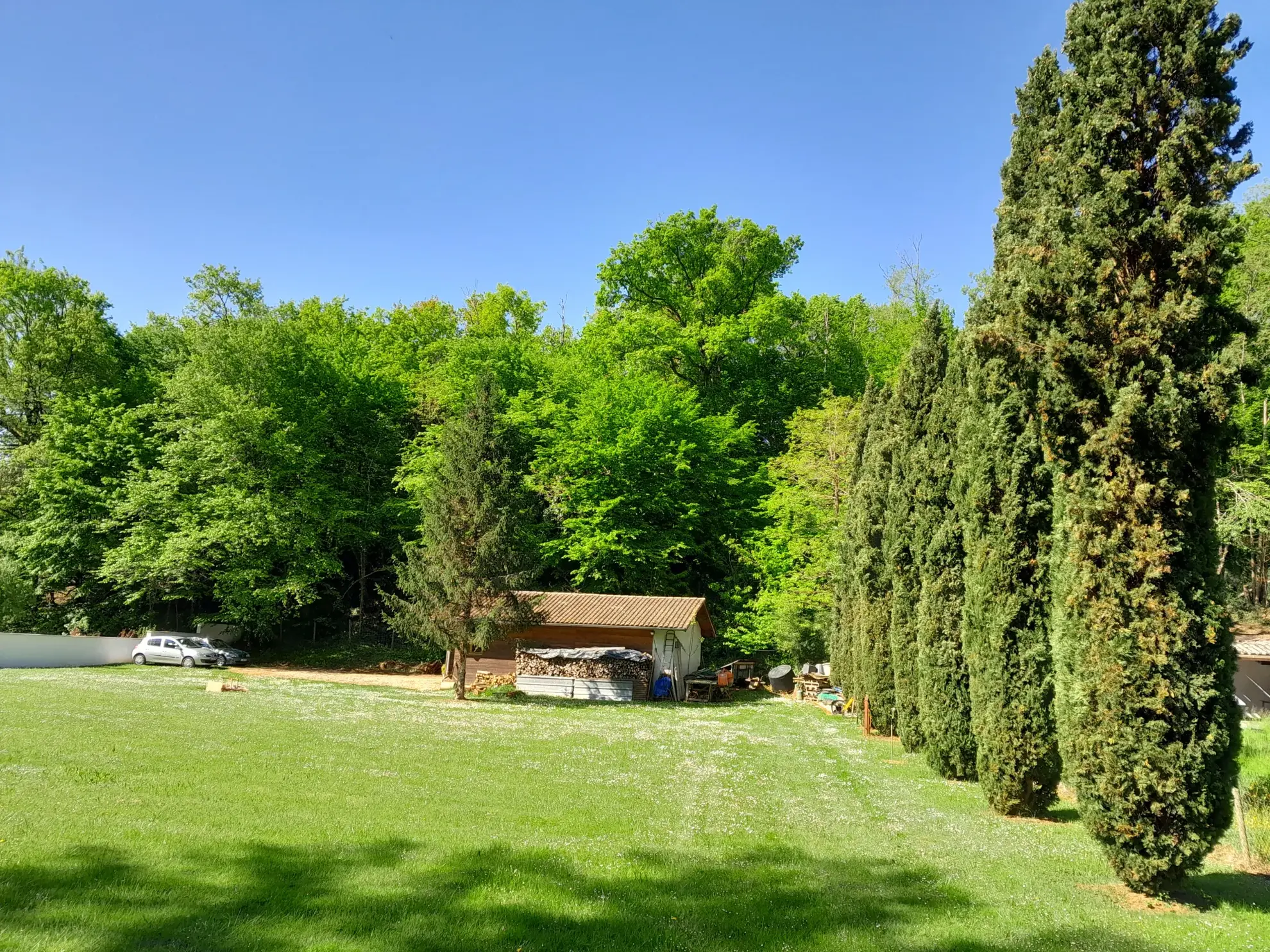 Bâtisse à réhabiliter à Moissac dans un environnement calme avec potentiel immobilier 