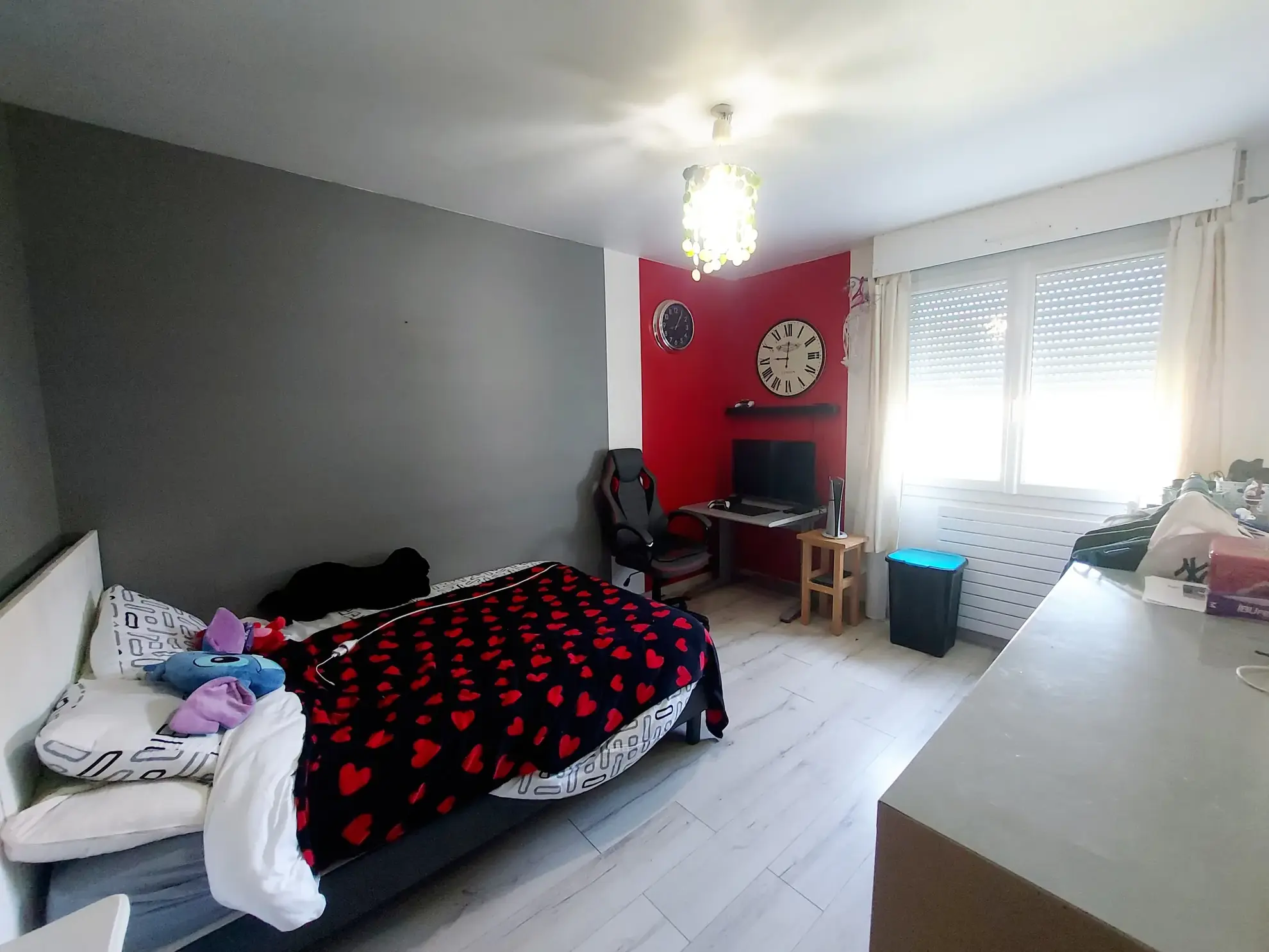 Maison de plain-pied à Saint-Berthevin avec jardin et garage, 111 m² 