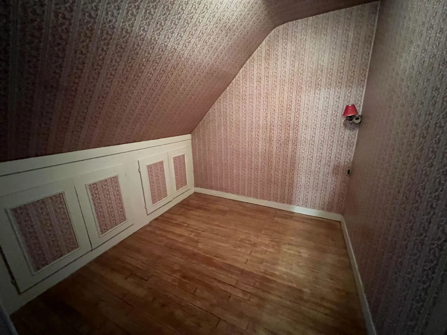 Maison à vendre à Sours - Spacieuse et avec dépendances, 150 m² 