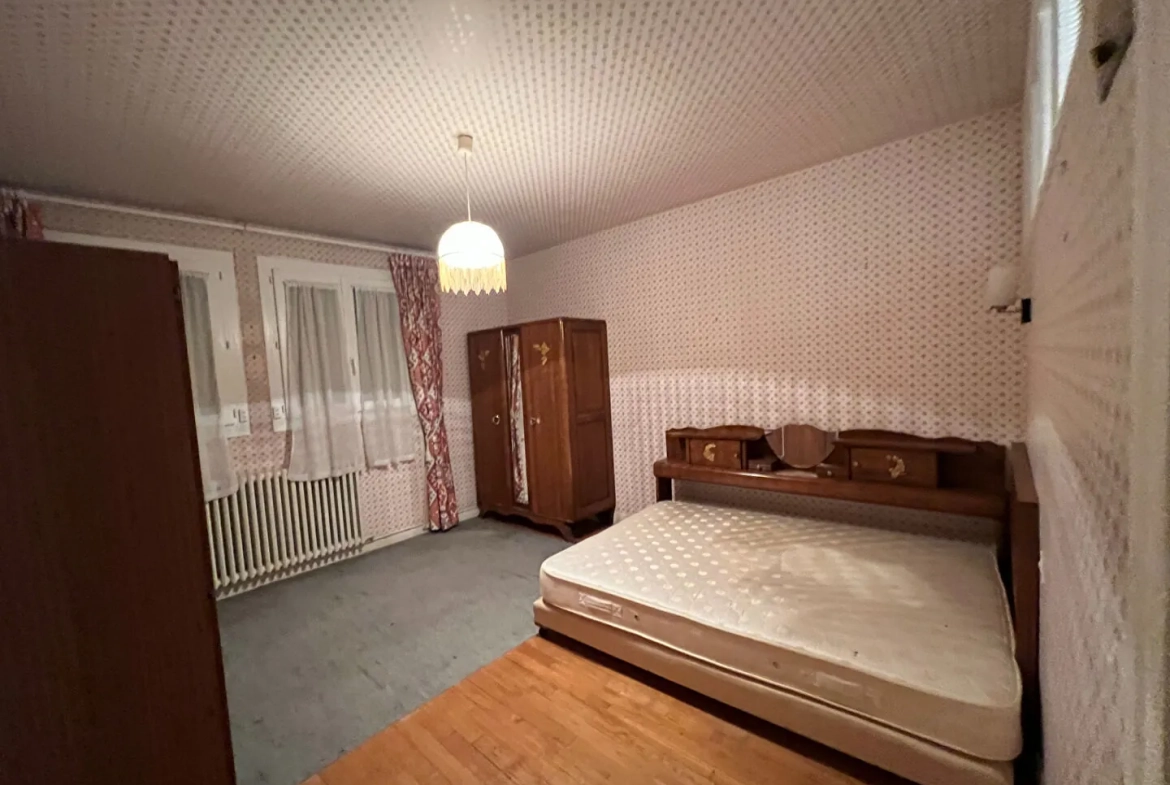 Maison à vendre à Sours - Spacieuse et avec dépendances, 150 m² 