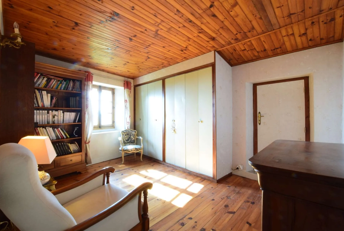 Belle maison avec vue sur les montagnes à Voiron, 4 chambres et dépendances 