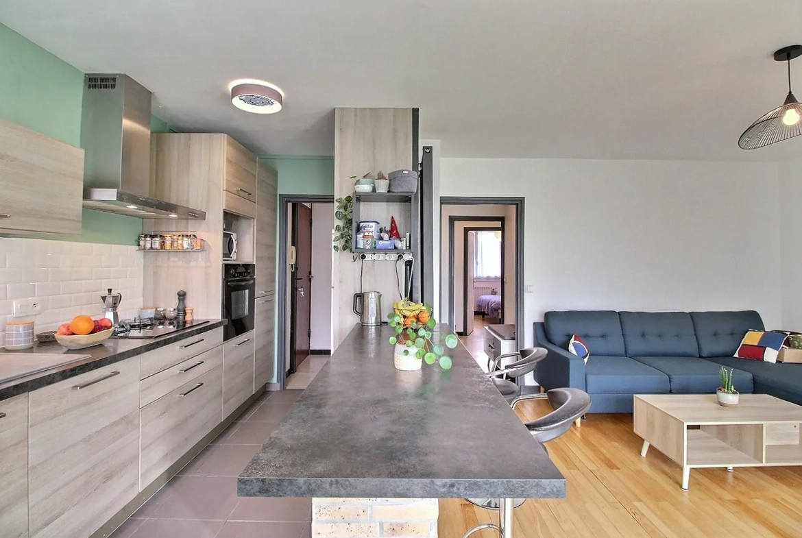 Appartement T3 lumineux avec balcon et cave à Lyon Part-Dieu 