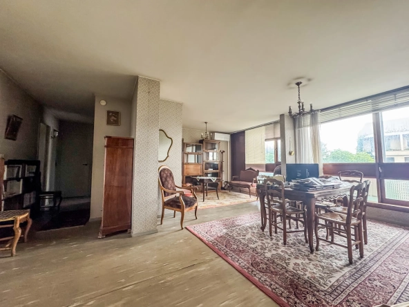 Appartement T5 traversant avec 6 terrasses et parking à Montpellier – Investissement idéal 