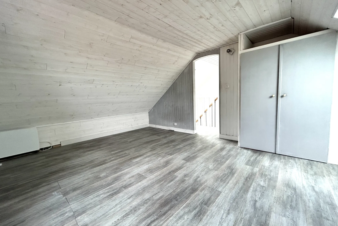 Appartement duplex 3 pièces à Noisiel - 56,80 m² dans quartier pavillonnaire 
