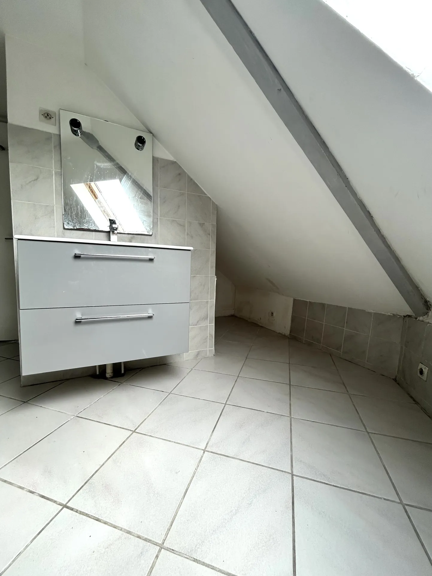 Appartement duplex 3 pièces à Noisiel - 56,80 m² dans quartier pavillonnaire 