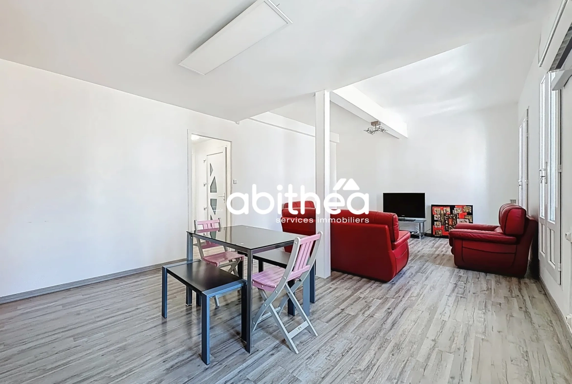 Appartement lumineux T2/T3 avec terrasse en centre-ville de Béziers 