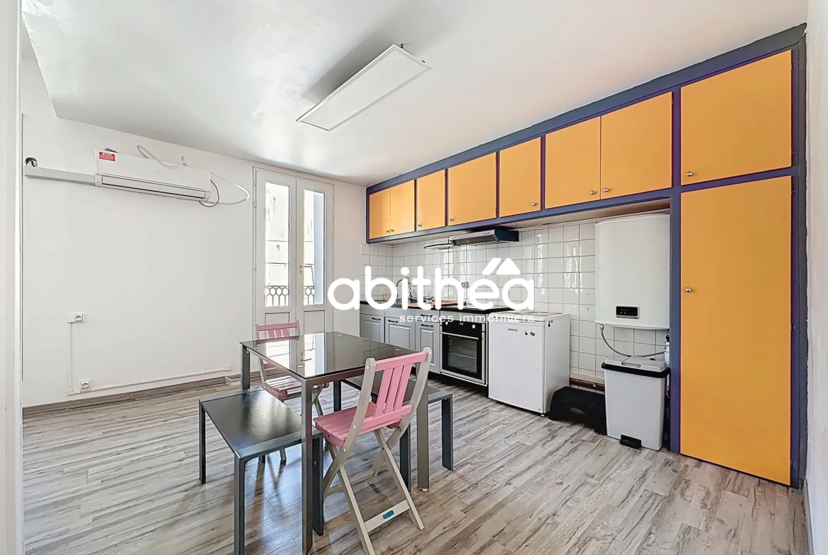 Appartement lumineux T2/T3 avec terrasse en centre-ville de Béziers 