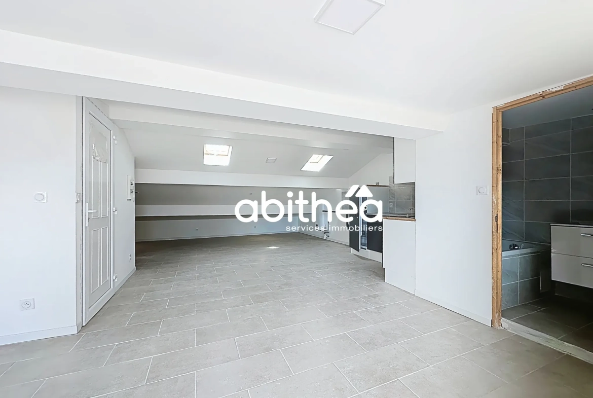 Appartement lumineux T2/T3 avec terrasse en centre-ville de Béziers 